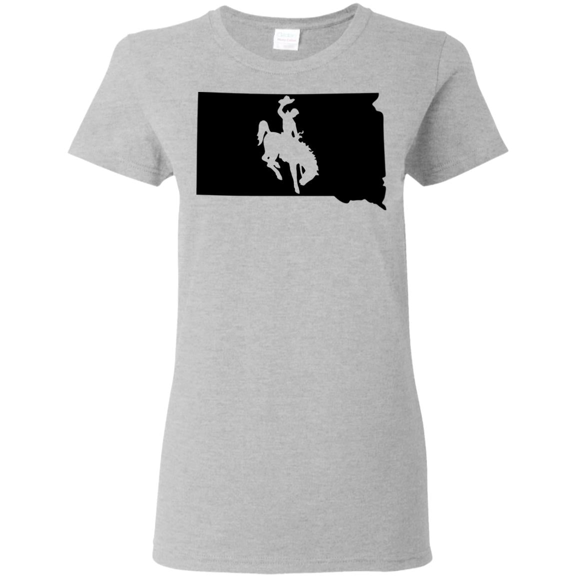 Living In South Dakota And You're From Wyoming T-Shirt - T-shirt Teezalo