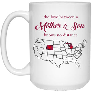 Michigan Wyoming The Love Between Mother And Son Mug - Mug Teezalo