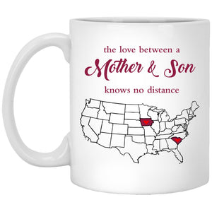 Iowa South Carolina The Love Between Mother And Son Mug - Mug Teezalo