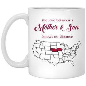 Iowa Nebraska The Love Between Mother And Son Mug - Mug Teezalo