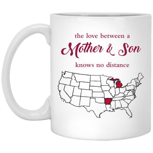 Arkansas Michigan The Love Between Mother And Son Mug - Mug Teezalo