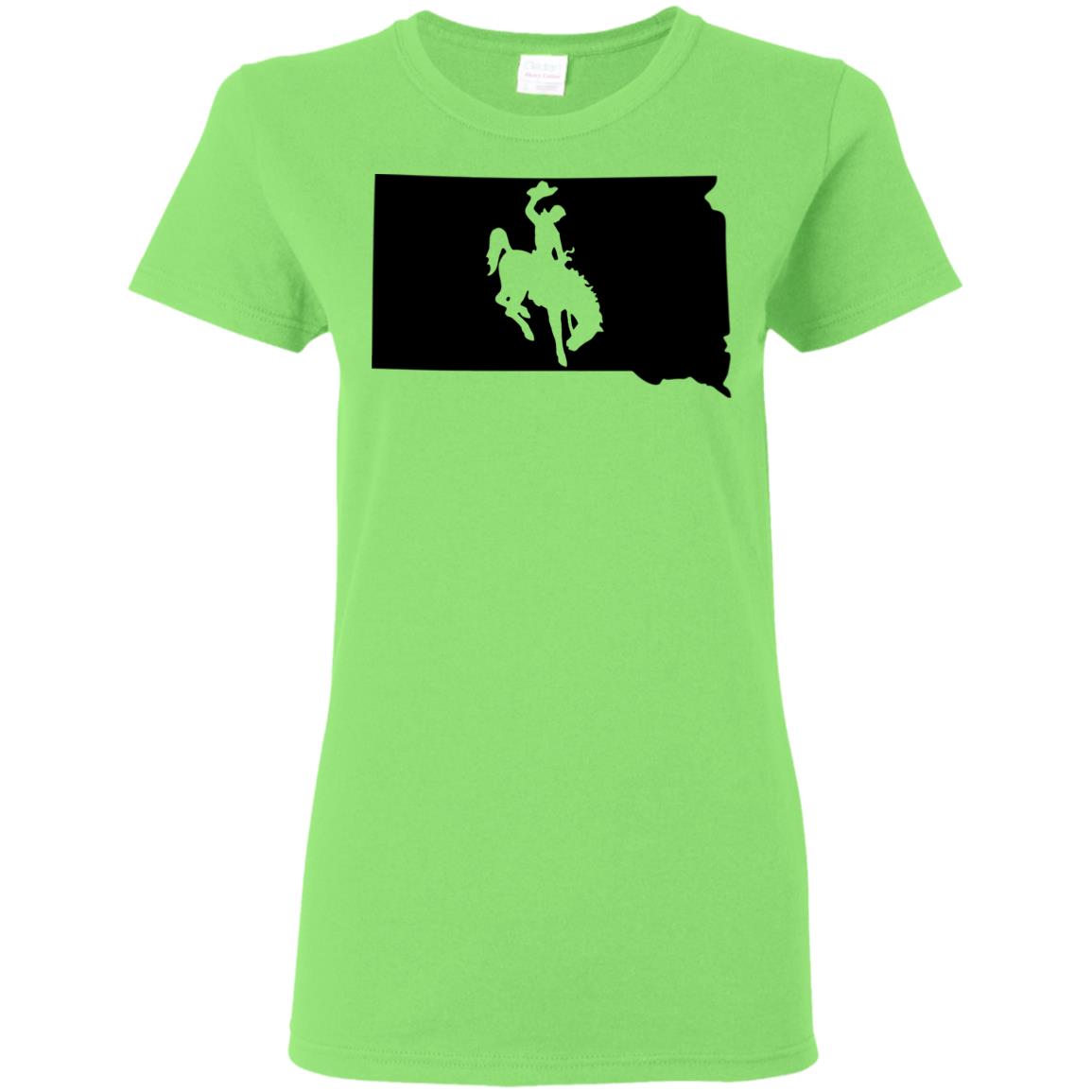 Living In South Dakota And You're From Wyoming T-Shirt - T-shirt Teezalo