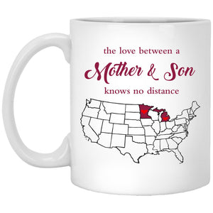 Minnesota Michigan The Love Between Mother And Son Mug - Mug Teezalo