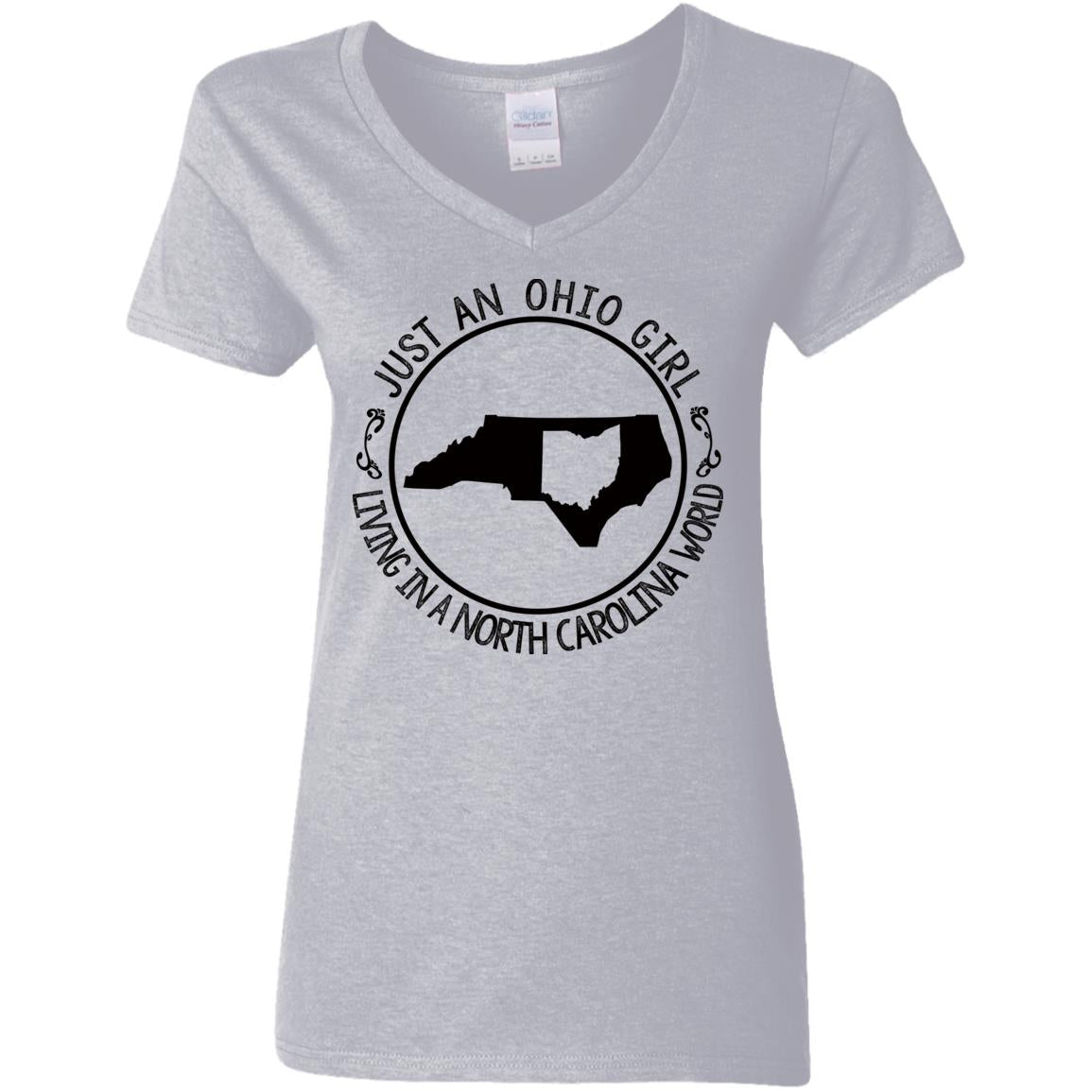 Ohio Girl Living In North Carolina World Hoodie - Hoodie Teezalo
