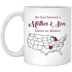 Michigan Arkansas	The Love Between Mother And Son Mug - Mug Teezalo